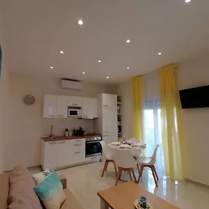 https://sea-pleasure-apartment.hotels-of-thessaloniki.com