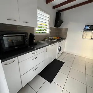  Hébergement de vacances L'eucalyptus Guadeloupe